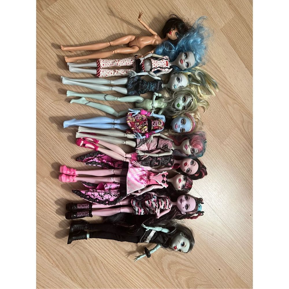 Lot of 10 monster high dolls